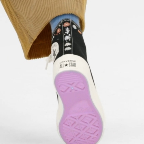 Converse CTAS Lift  Hi Platform Embroidered Floral Women's Sz: A01592C - Picture 6 of 15